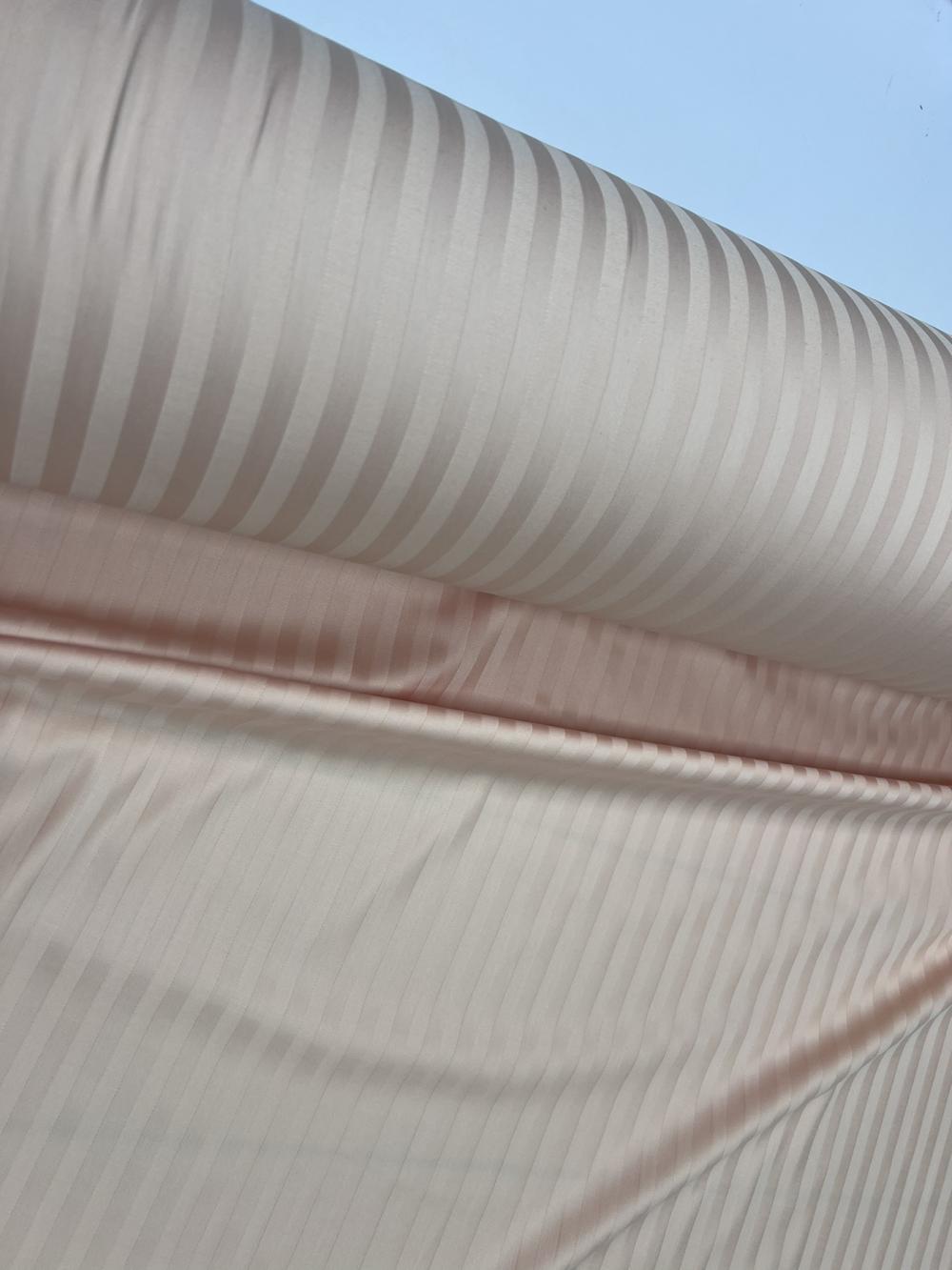 Комплект постельного белья на резинке Stripe LUX 1/1 см семейный/наволочки 50х70/70х70 см Sweet Peach (4031) - фото 2 Комплект постельного белья на резинке Stripe LUX 1/1 см семейный/наволочки 50х70/70х70 см Sweet Peach (4031) - фото 2