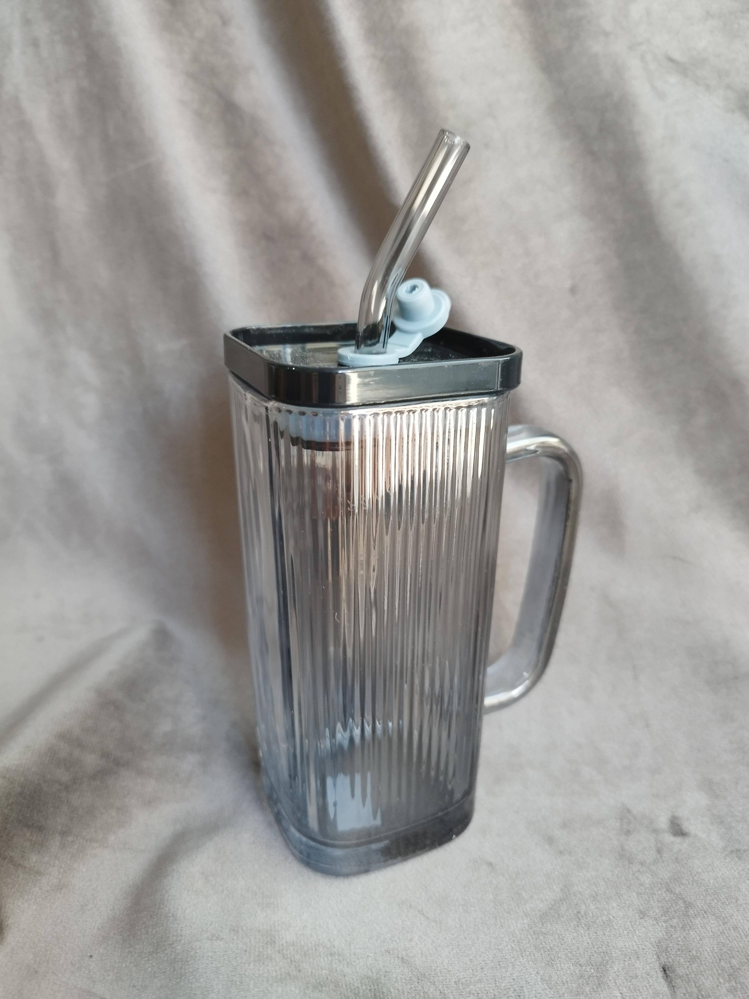 Чашка з трубочкою YIWU скляна 300 мл Чорний (27188224) - фото 1 Чашка з трубочкою YIWU скляна 300 мл Чорний (27188224) - фото 1