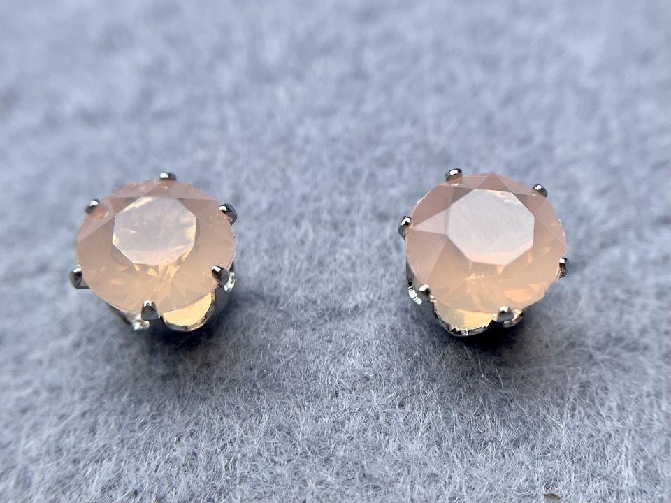 Серьги гвоздики Серьги гвоздики