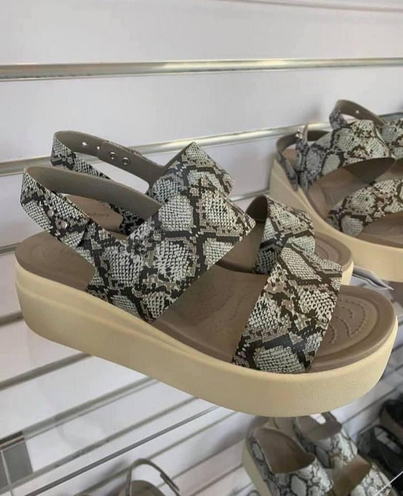 ᐉ Сандалі жіночі CROCS Sandale Brooklyn Low Wedge р. 40-41 Сірий