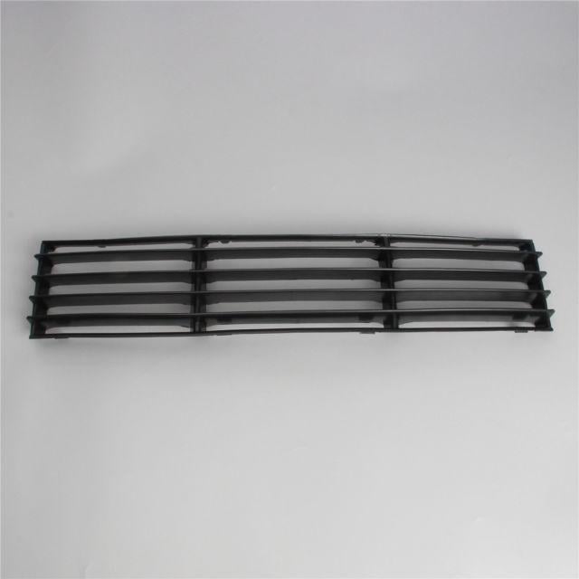 Решітка бампера AVTM Volkswagen Passat B5+ 01-05 середня (9539 992)