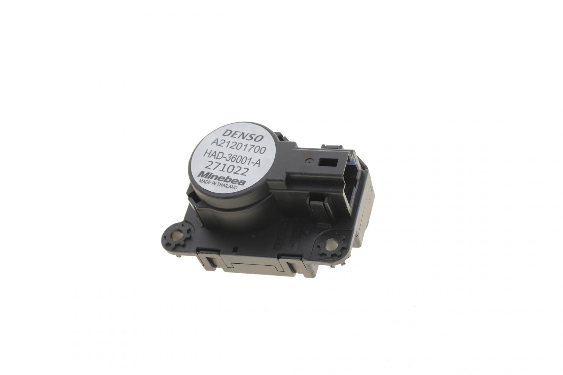 Моторчик заслонки печки ROTWEISS Renault Clio IV 13-внутри OE -277322711R