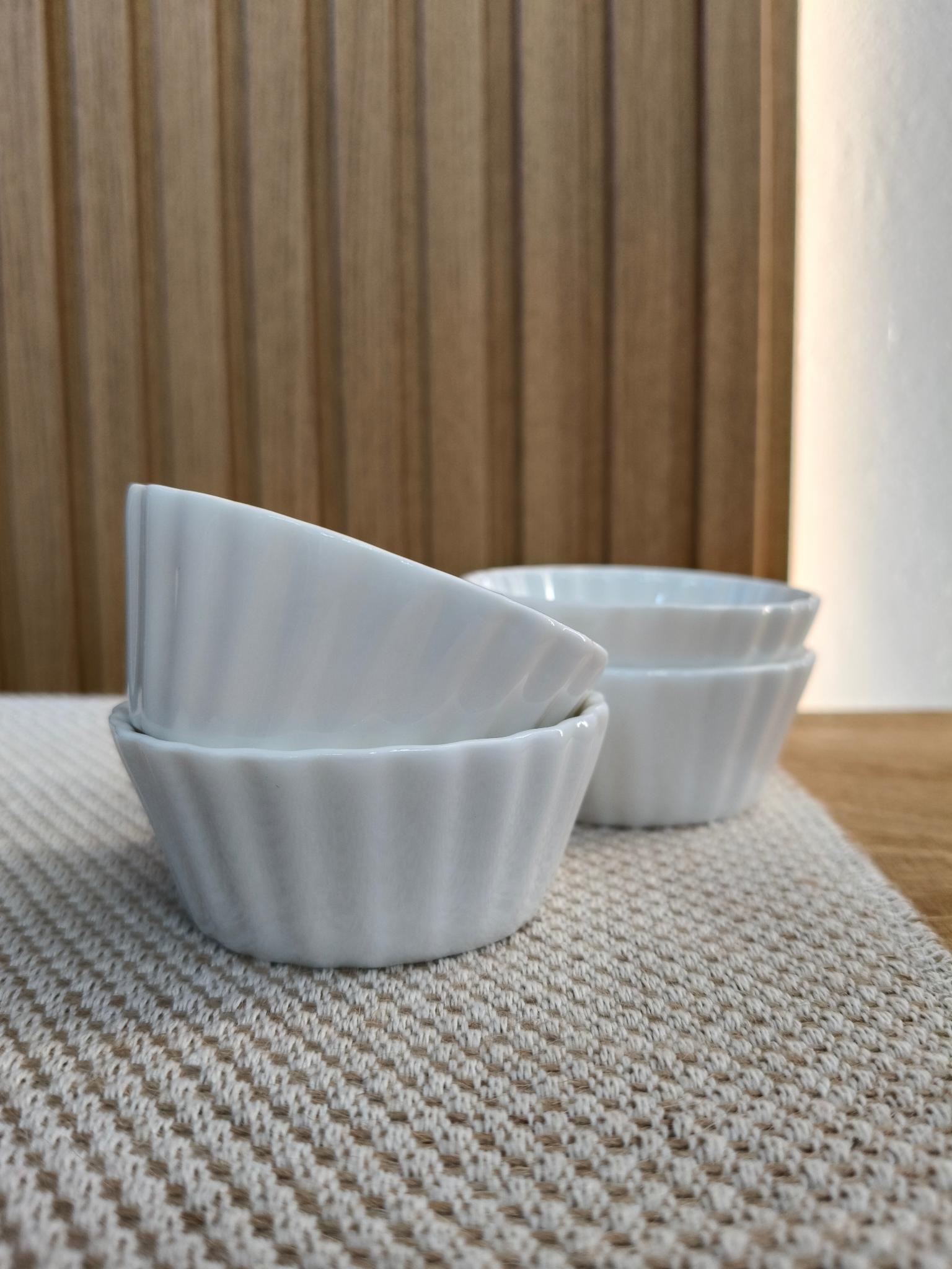 Набір соусників Фігурний порцеляна 7,5х3 см 4 шт. (25410939) - фото 5 Набір соусників Фігурний порцеляна 7,5х3 см 4 шт. (25410939) - фото 5