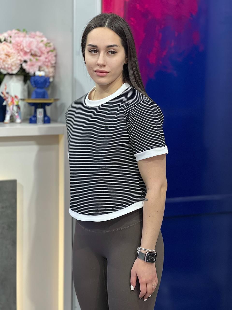Футболка женская в полоску с контрастными элементами OS Черный (#26026)