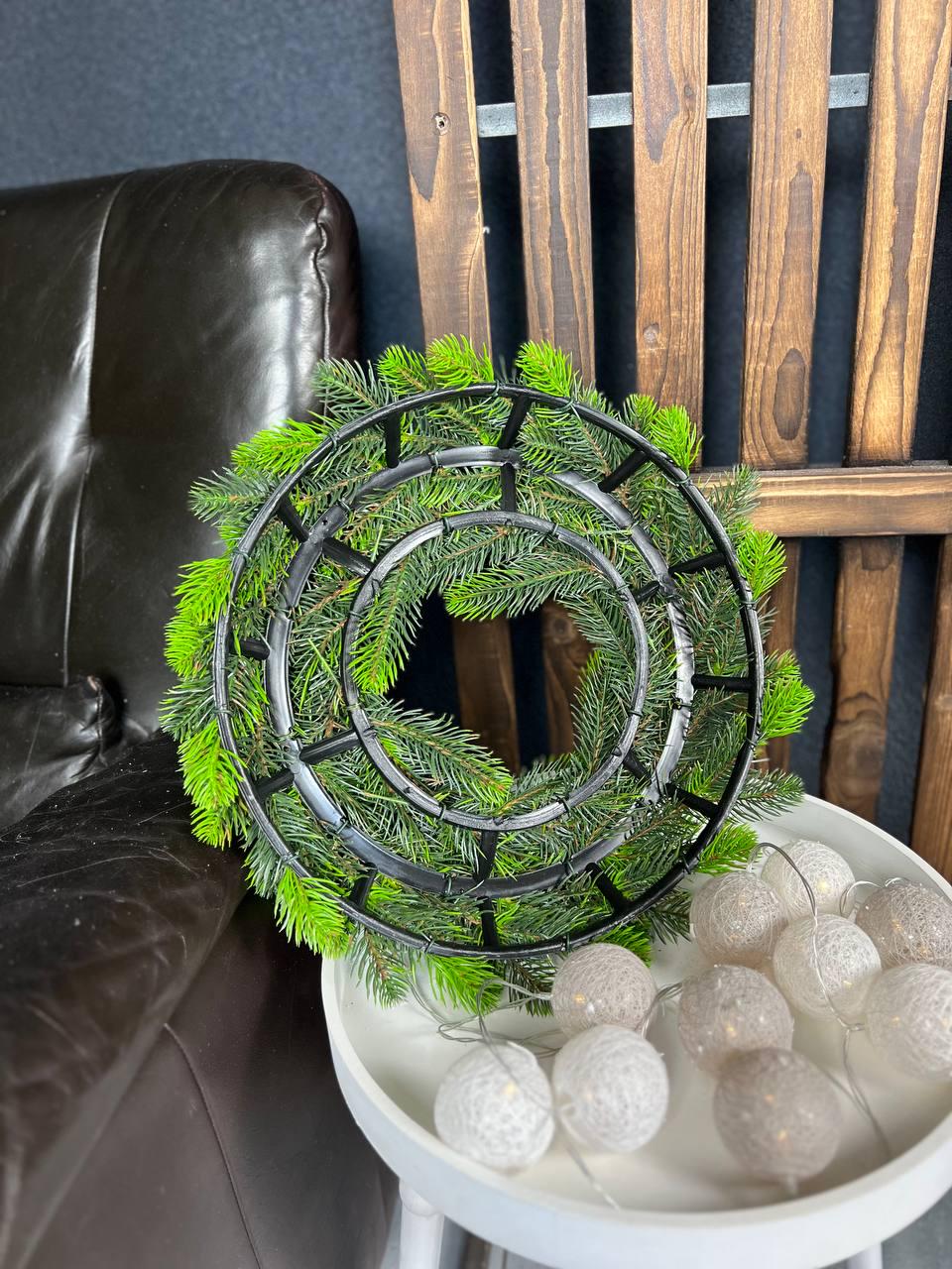Новорічний вінок Роял зі штучної хвої з салатовими кінчиками 40 см Зелений (YA678611) - фото 6 Новорічний вінок Роял зі штучної хвої з салатовими кінчиками 40 см Зелений (YA678611) - фото 6