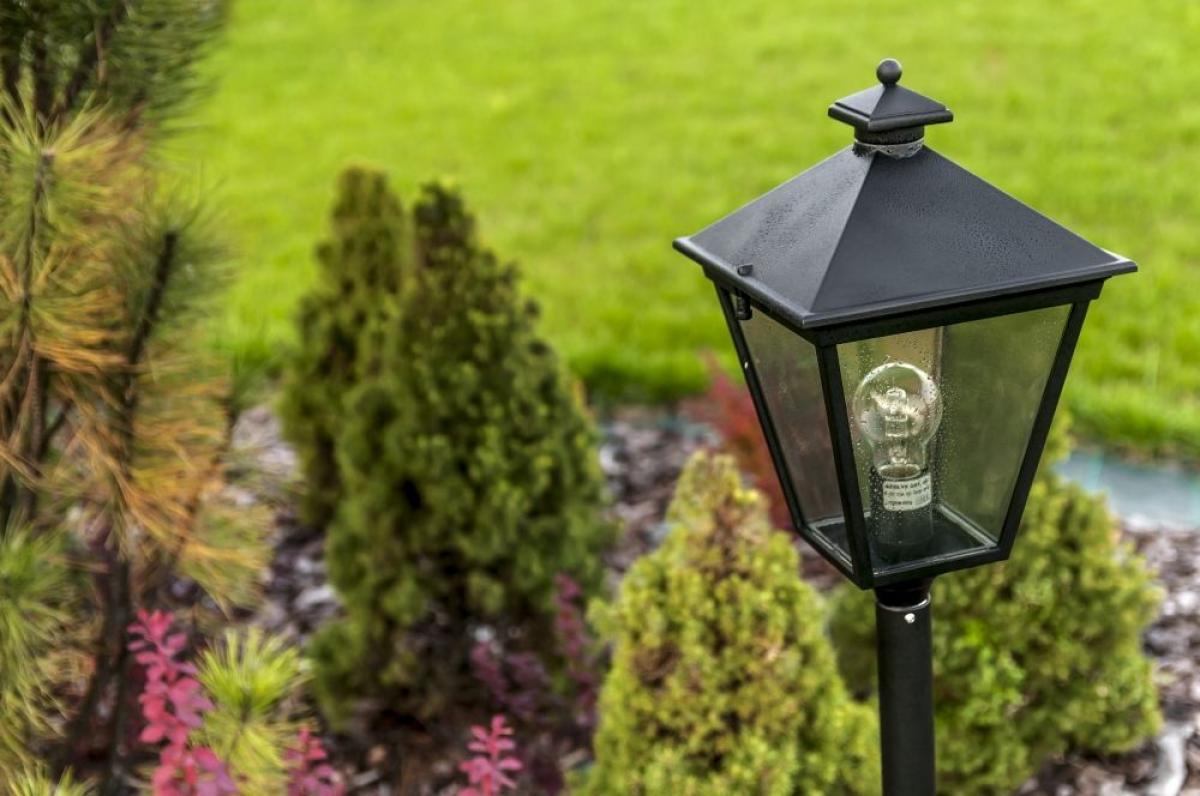 Фонарь уличный Norlys London (485B) - фото 3 Фонарь уличный Norlys London (485B) - фото 3