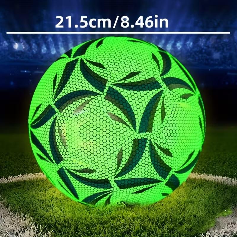 Футбольний м'яч світиться в темряві р. 4 (i010) - фото 4 Футбольний м'яч світиться в темряві р. 4 (i010) - фото 4