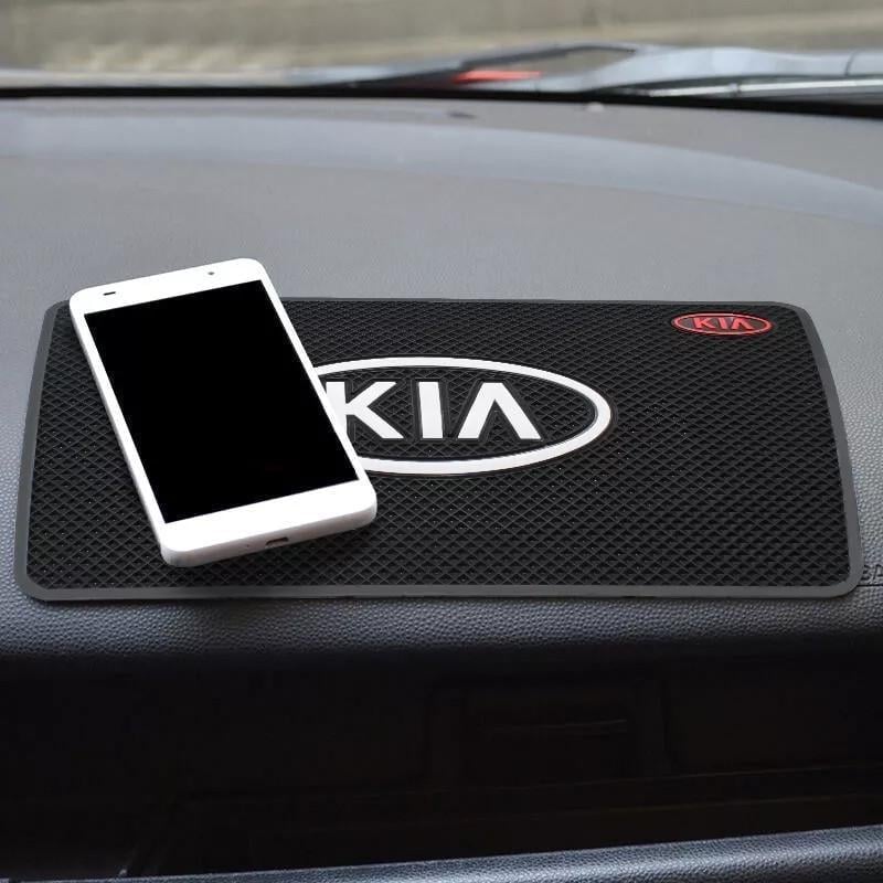 Коврик антискользкий Kia на панель авто (1383776561)