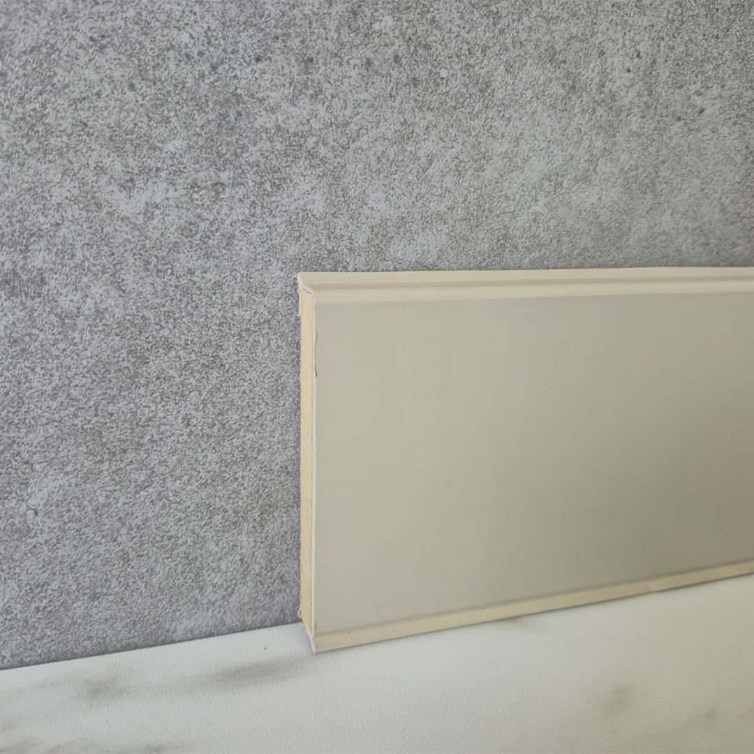 Плинтус Doellken Cubu flex life 1301 80 мм 2,5 м Капучино Плинтус Doellken Cubu flex life 1301 80 мм 2,5 м Капучино