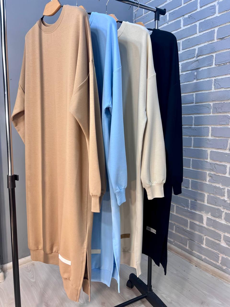 Платье женское MY CITY 8211 спортивное средняя длина разрезы снизу резинка двунитка OS Молочный (1882) - фото 10