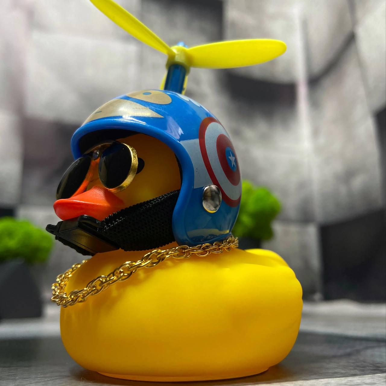 Автомобільна качка в шоломі Crazy Duck (00-648)