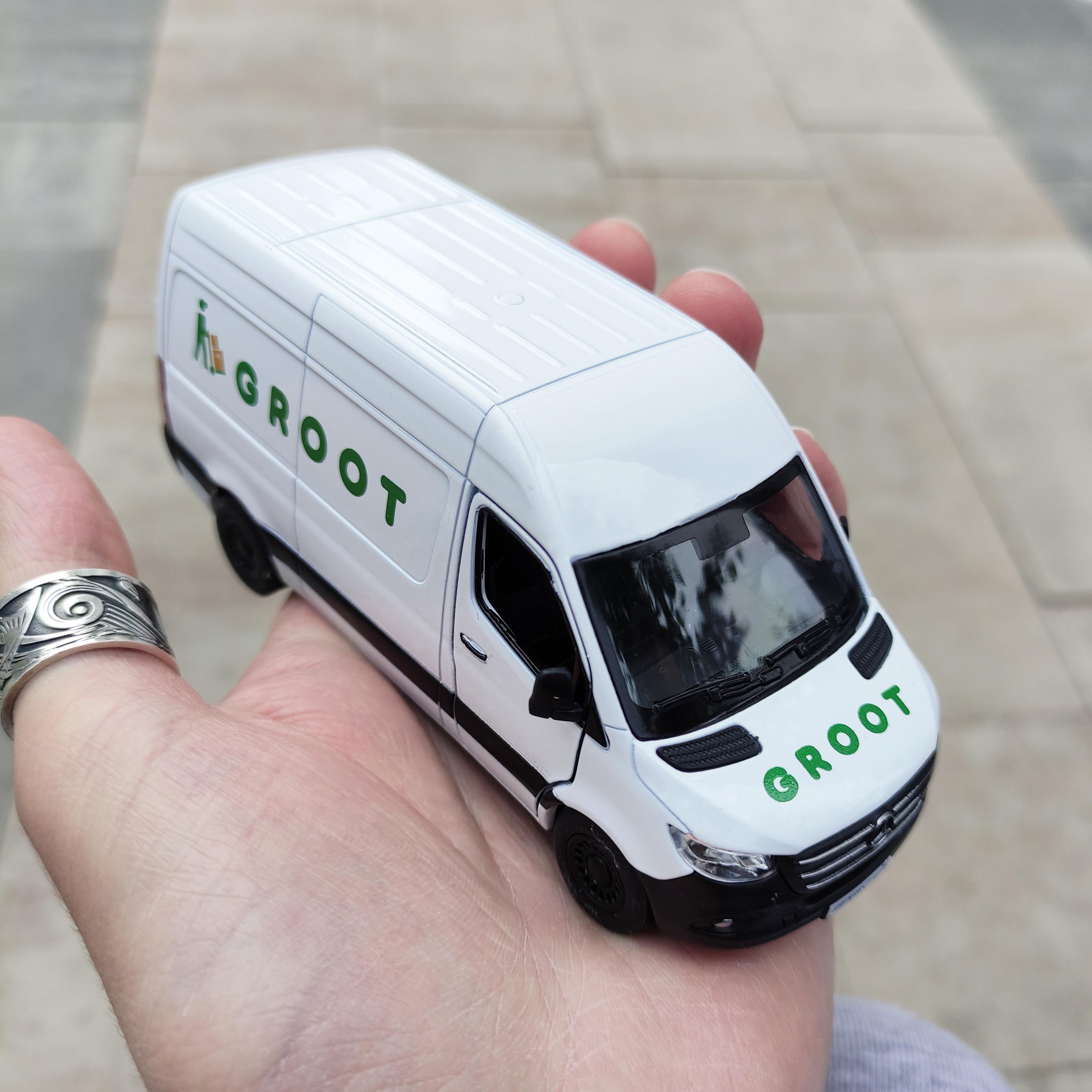 Іграшкова машинка Вантажне таксі Groot Mercedes-Benz Sprinter 1:32 (DI-1355624147) - фото 9