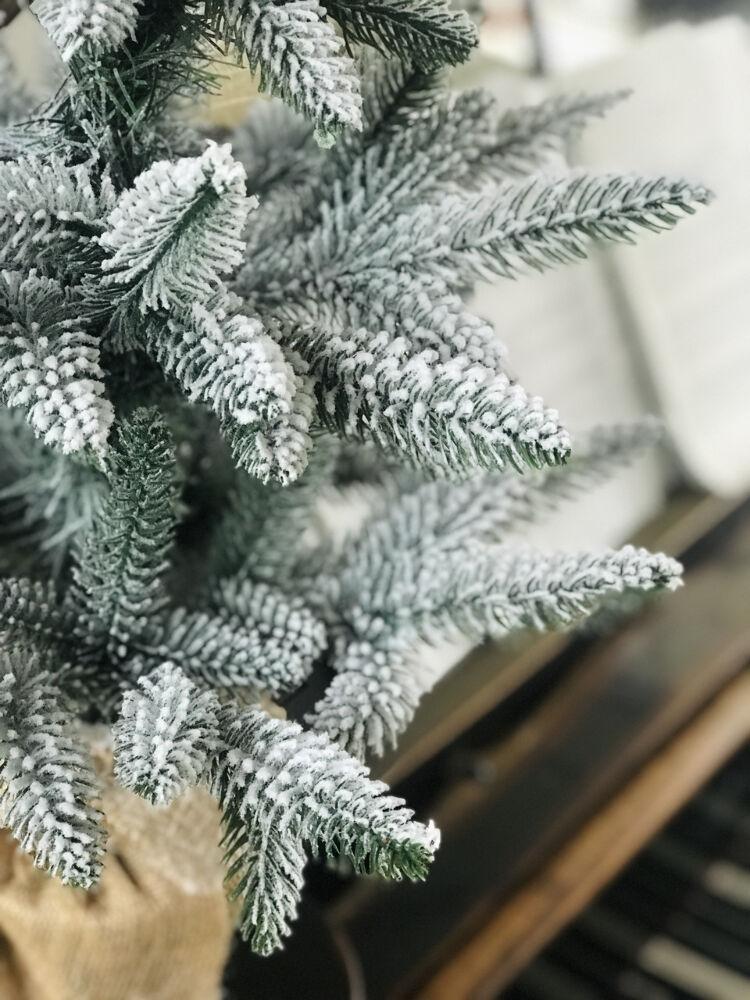 Ялинка лита Classic в мішковині 70 см Засніжений (210N/70/GS) - фото 6 Ялинка лита Classic в мішковині 70 см Засніжений (210N/70/GS) - фото 6