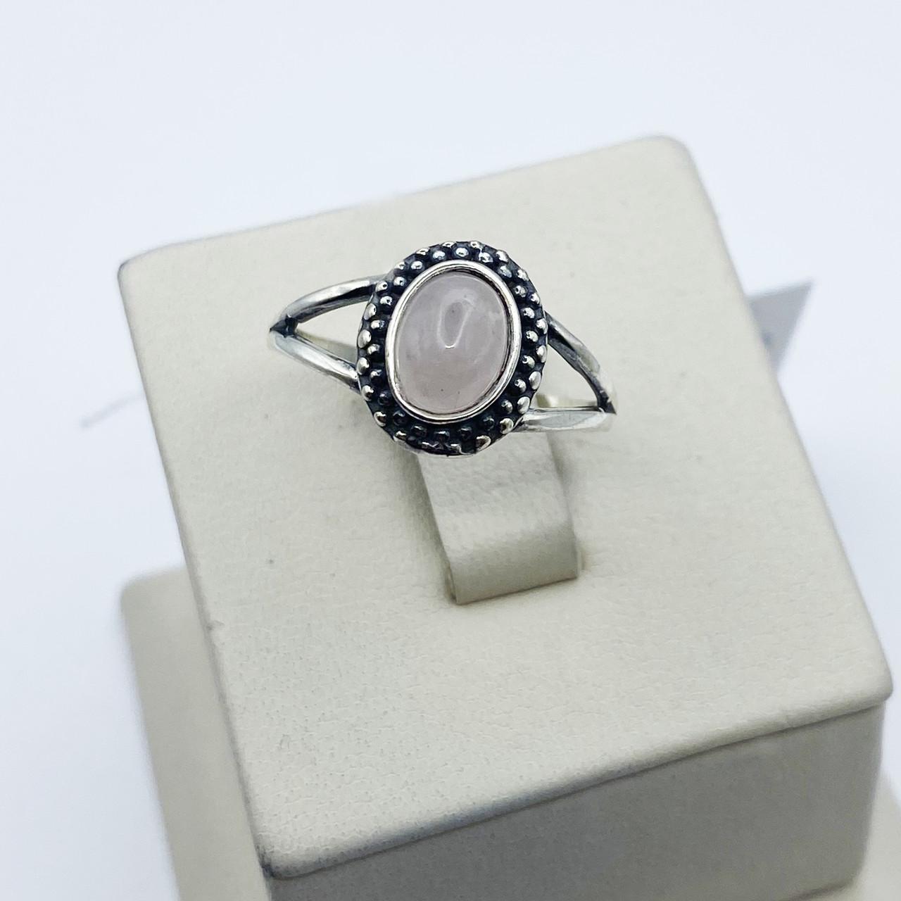 Кольцо серебряное с розовым кварцем р. 19 2,14 г (2037340309)