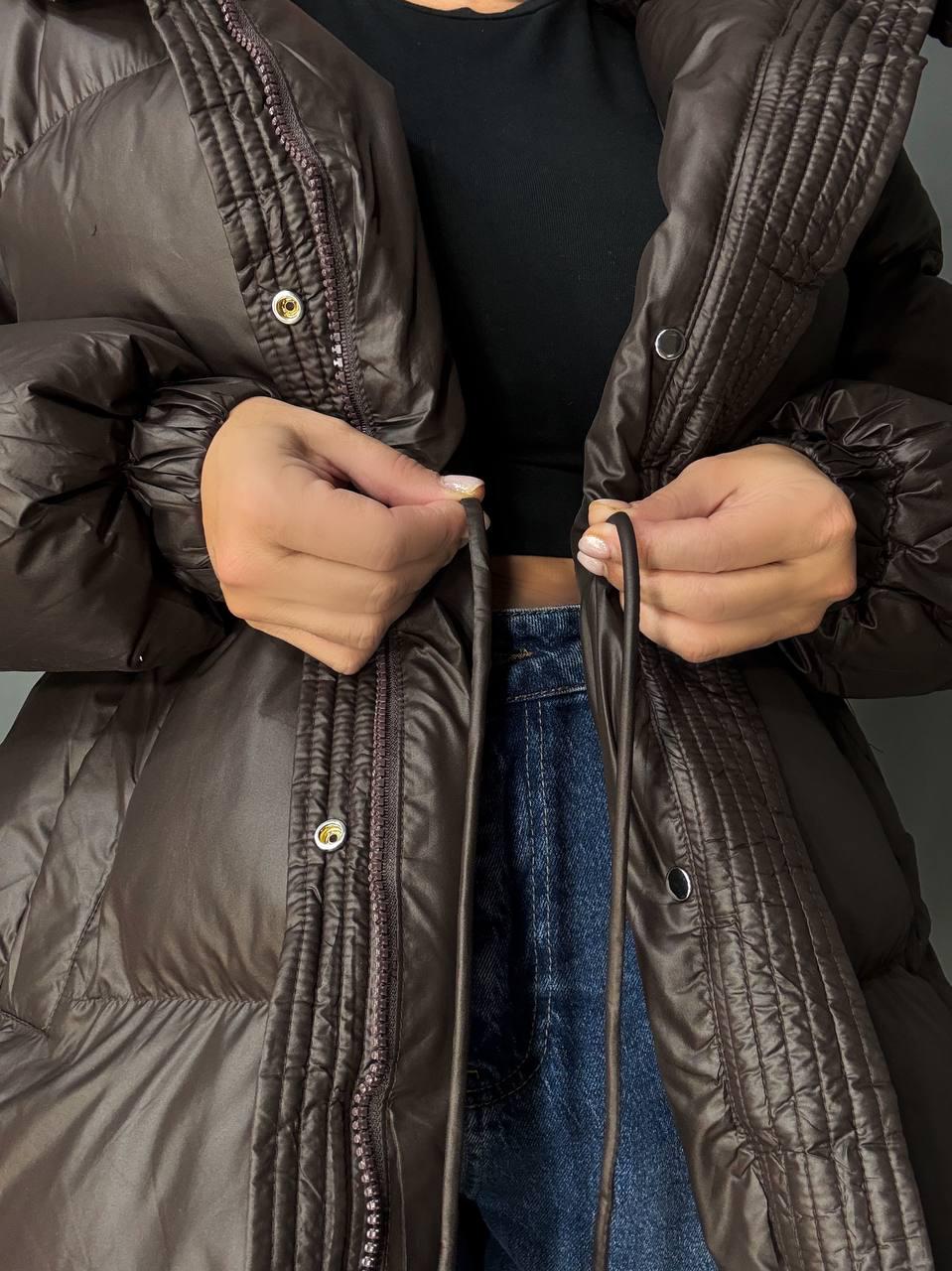 Куртка женская HAIZIYUAN 8055 пуф глянцевая удлиненная с утяжкой на талии L Коричневый (5585) - фото 4 Куртка женская HAIZIYUAN 8055 пуф глянцевая удлиненная с утяжкой на талии L Коричневый (5585) - фото 4