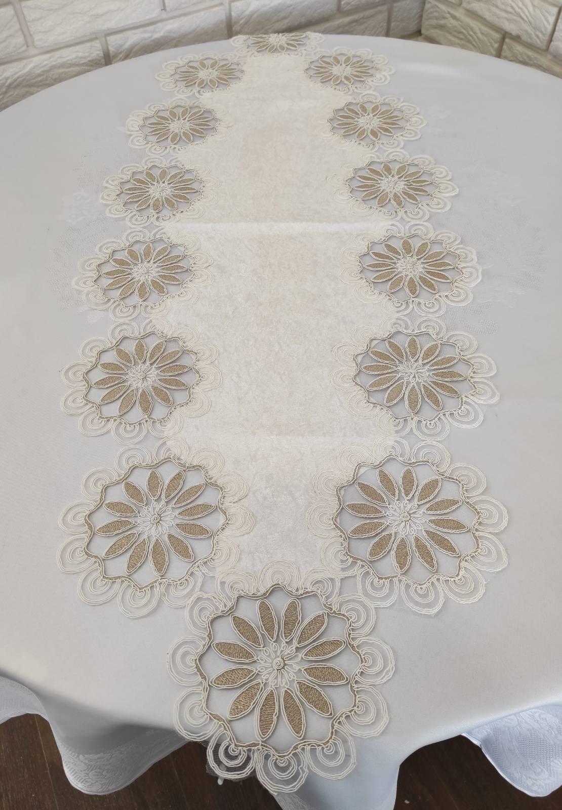 Дорожка велюровая Acme с кружевом 45x100 Sahra Crem (CN7631)