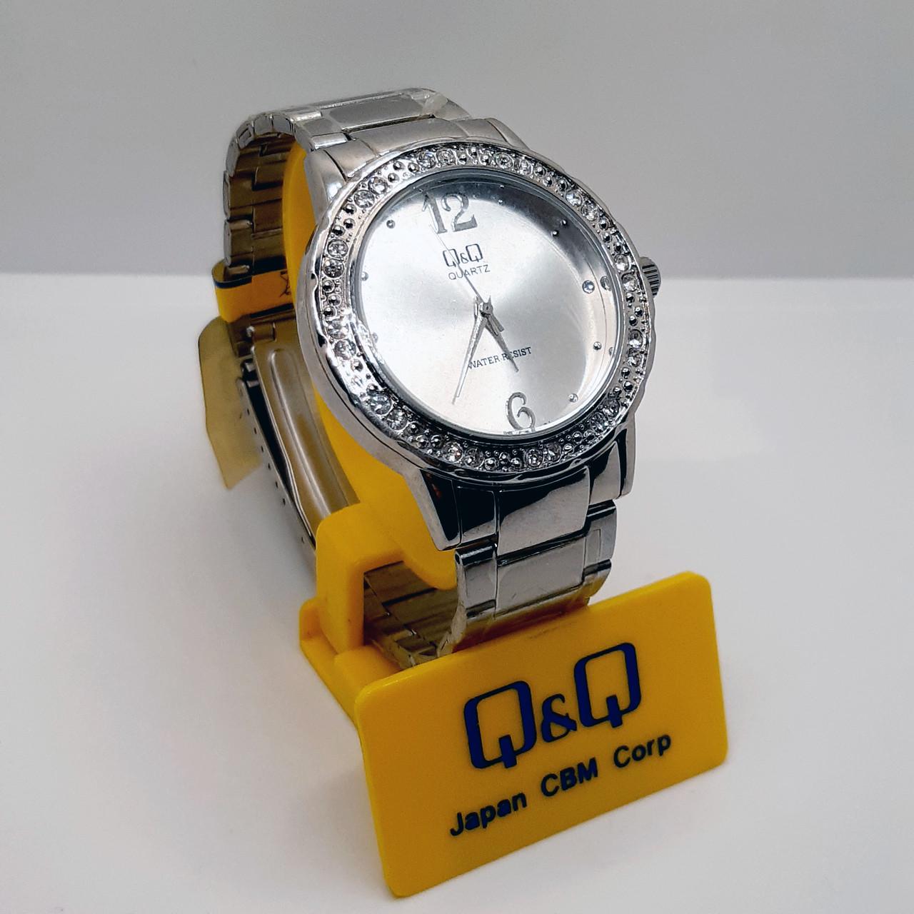 Наручные часы Q&Q женские кварцевые металлический ремешок (KW93-201)