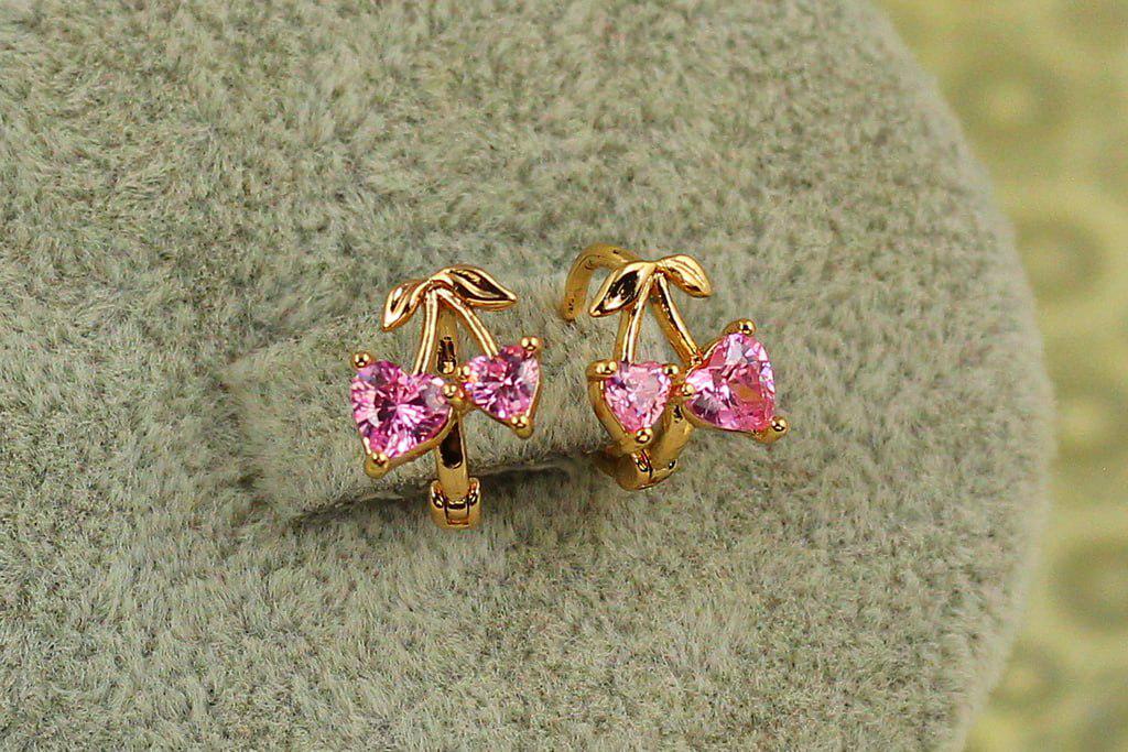 Серьги детские Xuping Jewelry вишенки с розовыми камнями 10 мм Золотистый (29348115)