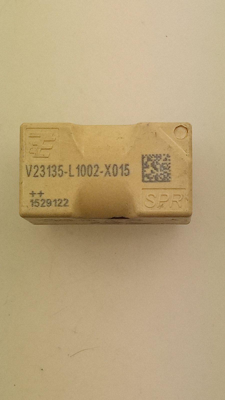 Реле TYCO V23135-L1002-X01512V/90A/12VDC32x18x18,5 (16453) Реле TYCO V23135-L1002-X01512V/90A/12VDC32x18x18,5 (16453)