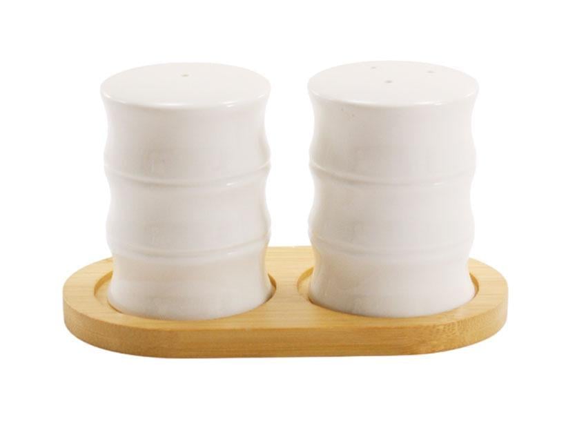 Набір ємностей для спецій порцеляновий Interos сільничка та перечниця на дерев'яній підставці Білий (PJ03752) Набір ємностей для спецій порцеляновий Interos сільничка та перечниця на дерев'яній підставці Білий (PJ03752)