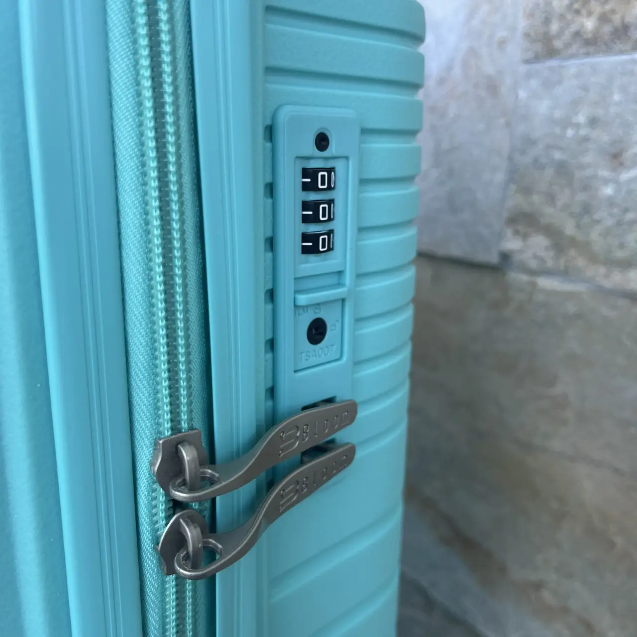 Чемодан дорожный Bloom 1706 39 л S Мятный - фото 5 Чемодан дорожный Bloom 1706 39 л S Мятный - фото 5