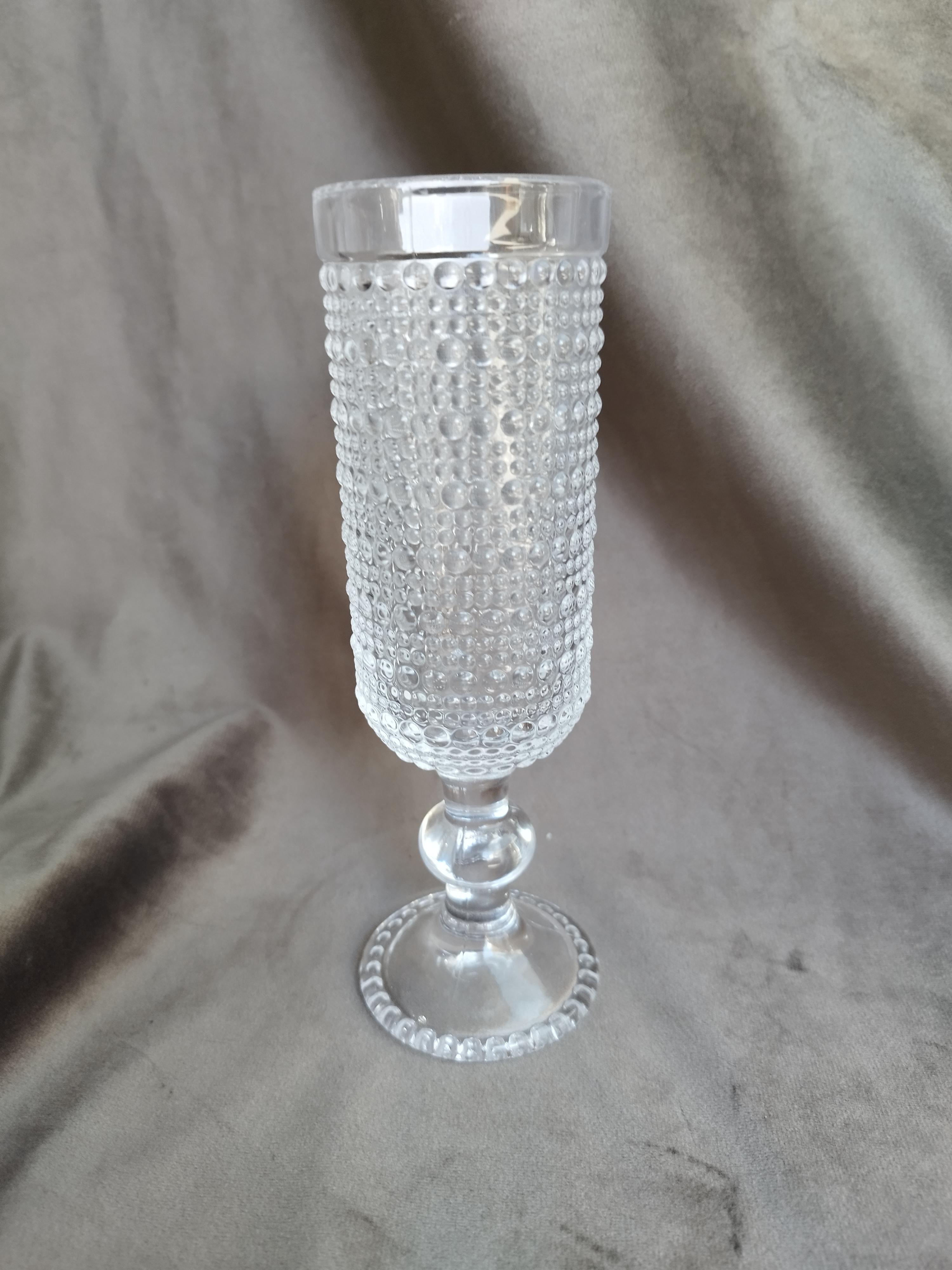 Набор бокалов для шампанского YIWU стеклянных 150 мл 6 шт. Прозрачный (HP-19-25-3) Набор бокалов для шампанского YIWU стеклянных 150 мл 6 шт. Прозрачный (HP-19-25-3)