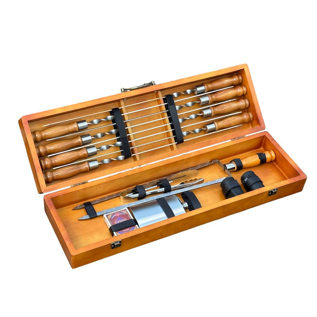 Подарочный набор шампуров в кейсе Mzavod Казак с дубовыми ручками и щипцами для барбекю 20 предметов Светлое дерево (147-17-1190310000803)