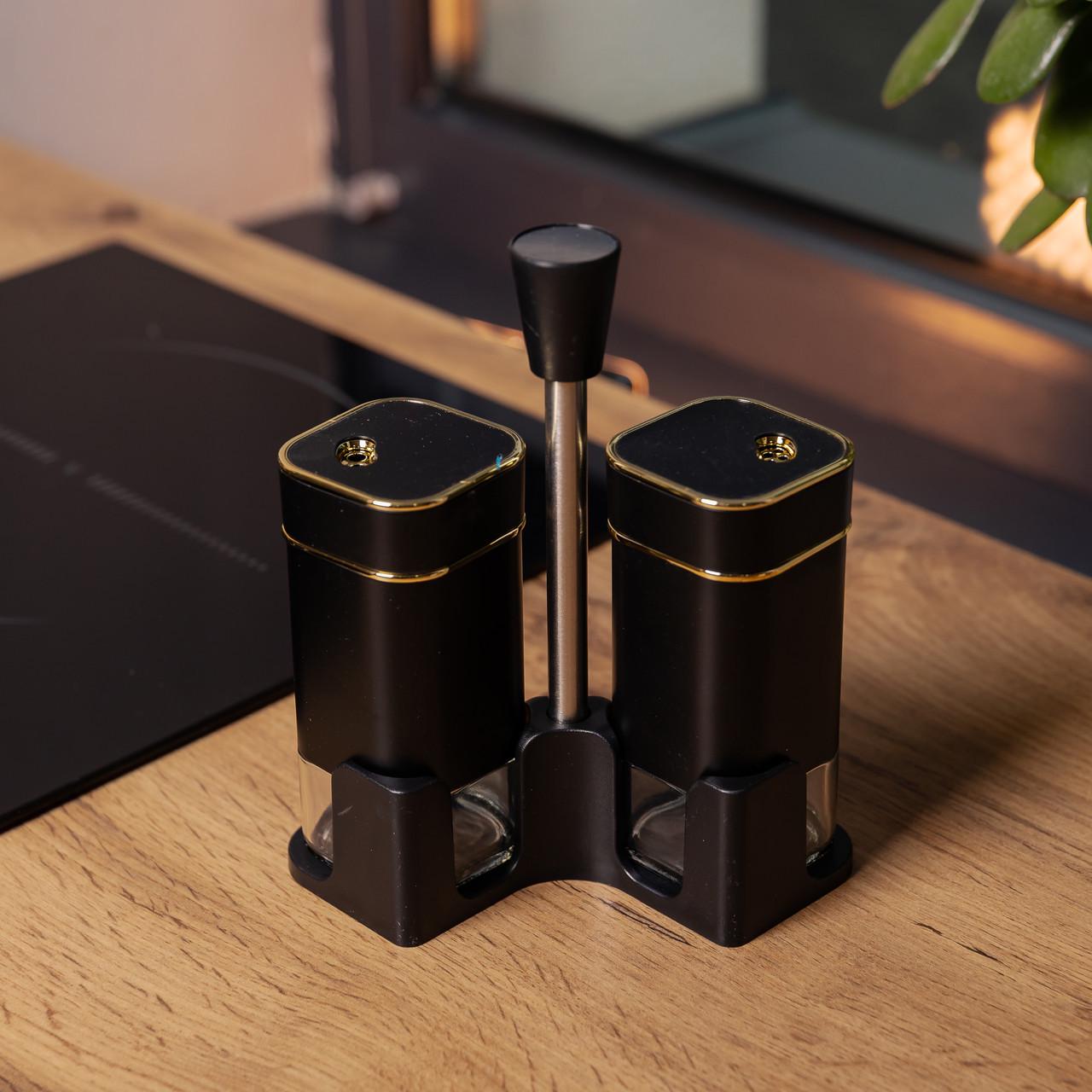 Набір для спецій на підставці для солі та перцю 2 шт. по 120 мл (HP-1305) - фото 5 Набір для спецій на підставці для солі та перцю 2 шт. по 120 мл (HP-1305) - фото 5