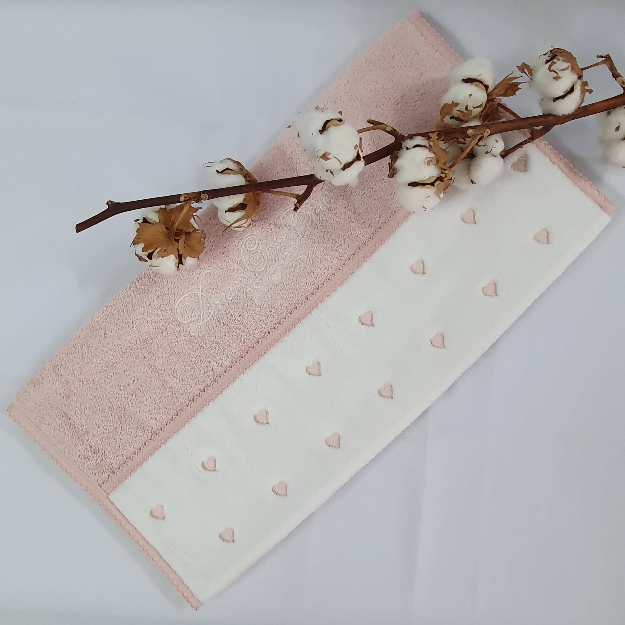 Полотенце Maison D'or Lavoine Hearts 85x150 Rose (03MD33Ch04) - фото 1 Полотенце Maison D'or Lavoine Hearts 85x150 Rose (03MD33Ch04) - фото 1