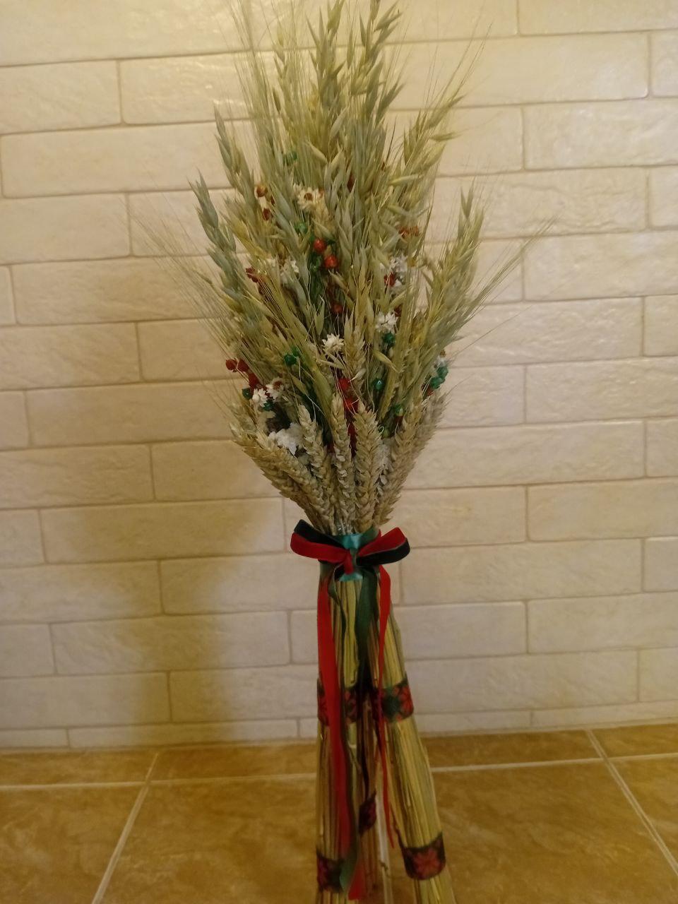 Дідух різдвяний з колосcя пшениці/льону та вівса на трьох ніжках 60-65 см з червоно-зеленою стрічкою (2813777270) Дідух різдвяний з колосcя пшениці/льону та вівса на трьох ніжках 60-65 см з червоно-зеленою стрічкою (2813777270)