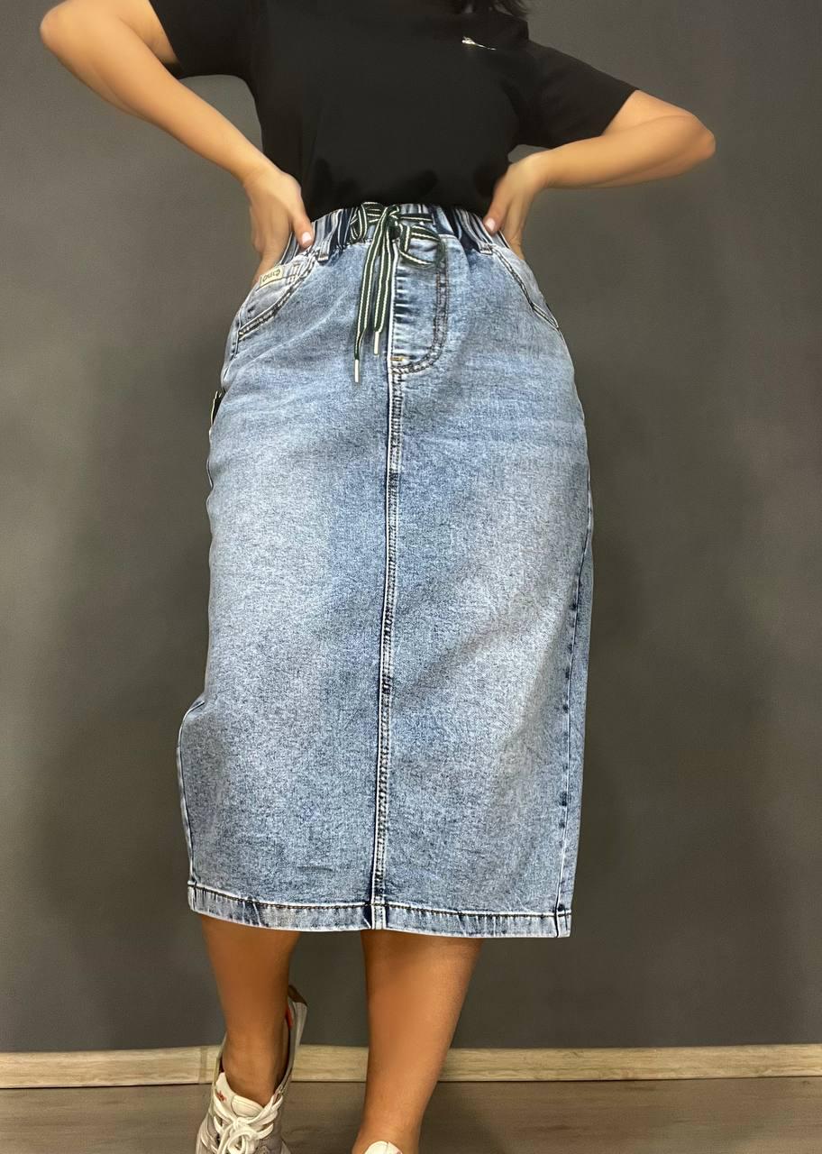 Юбка женская джинсовая ZJY 67501 талия на резинке со шнурком ниже колена разрез сзади р. 44 Голубой (3798) - фото 7
