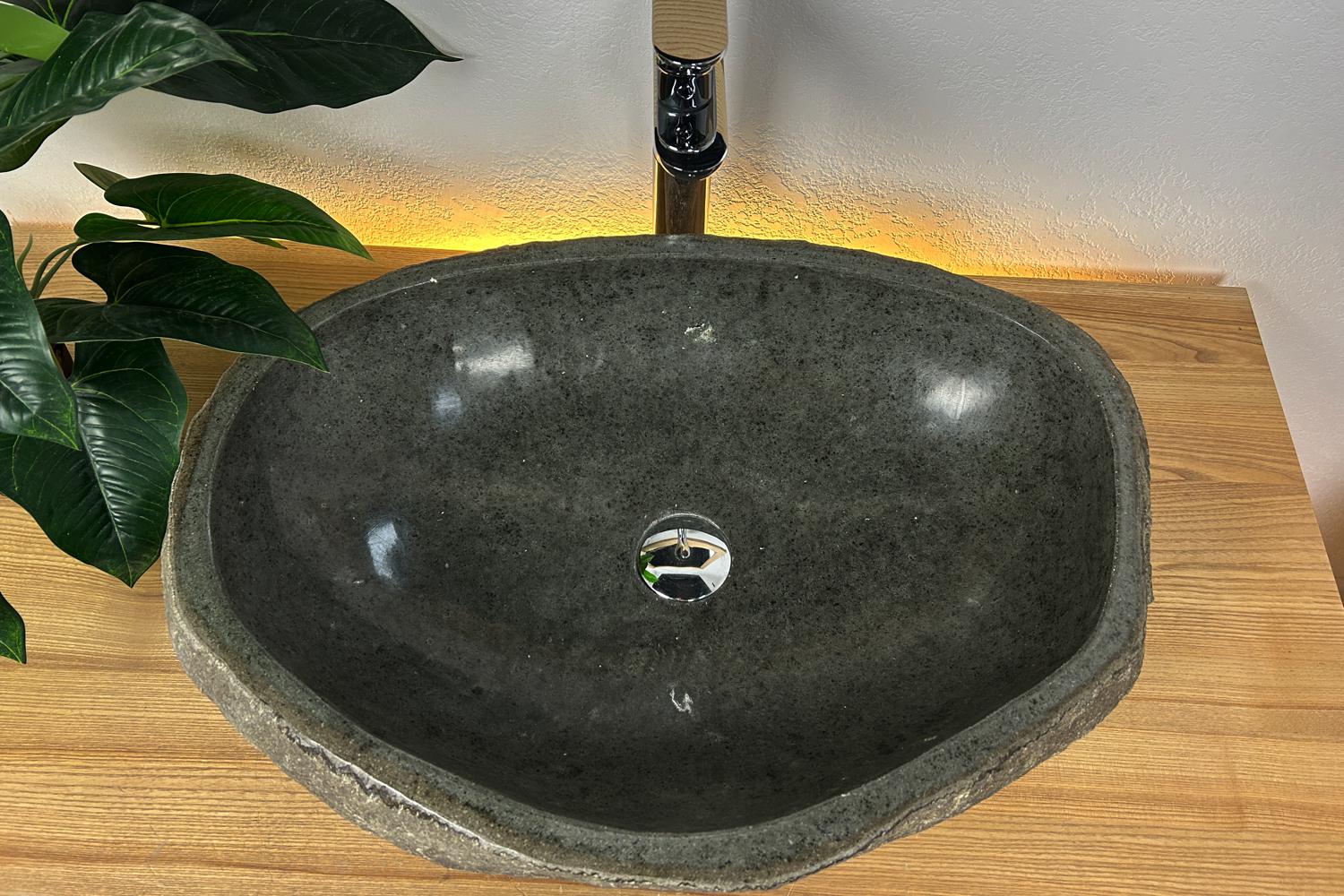 Умывальник Чахая речной камень балийских мастеров 61x43,5 см (25004466)