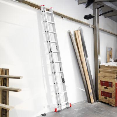Драбина будівельна Intertool LT-0310 з алюмінію 3-секційна універсальна розкладна 3х10 сходинок 6,77 м - фото 4 Драбина будівельна Intertool LT-0310 з алюмінію 3-секційна універсальна розкладна 3х10 сходинок 6,77 м - фото 4