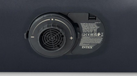 Надувной матрас Intex со встроенным электронасосом с подголовником 191х137х25 см Черный - фото 3