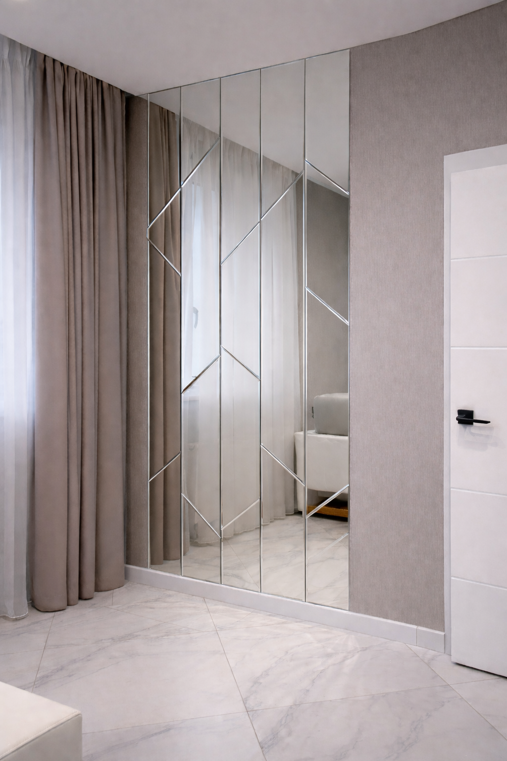 Панно зеркальное YUF_GLASS 2300х1200 мм (178)