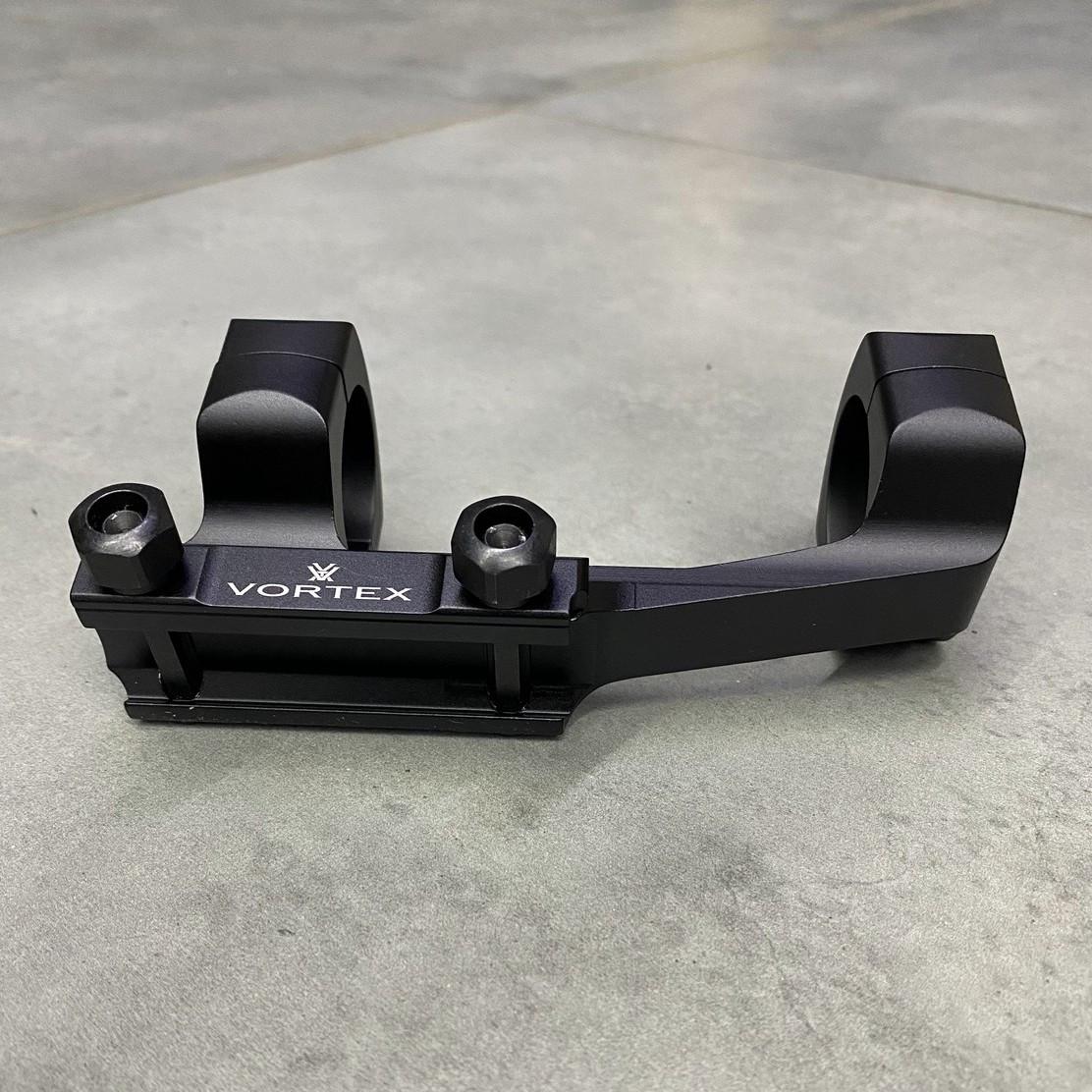 Крепление для прицела моноблок Vortex Pro 30 мм Extended Viper Cantilever mount цельное на Picatinny (CVP-30) - фото 5 Крепление для прицела моноблок Vortex Pro 30 мм Extended Viper Cantilever mount цельное на Picatinny (CVP-30) - фото 5