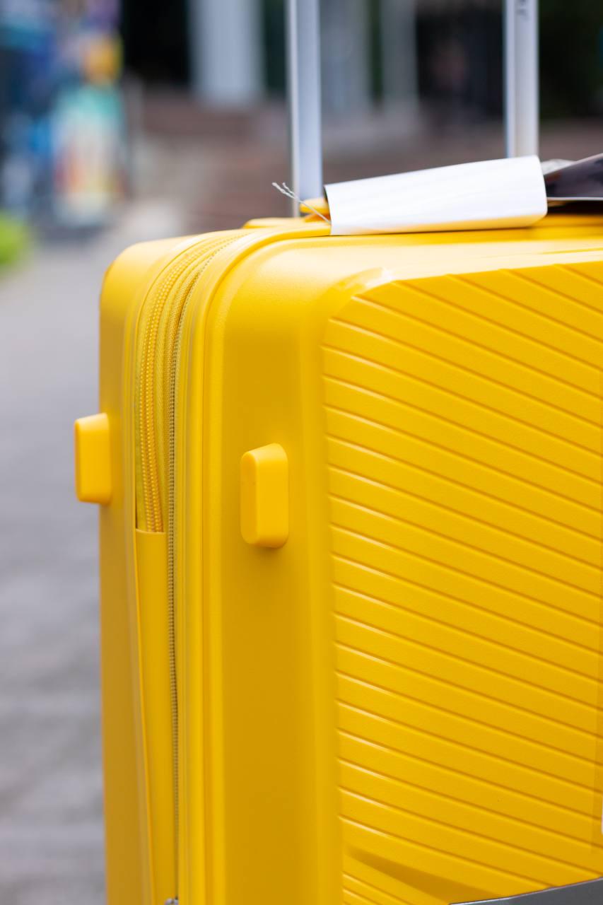 Валіза пластикова Nuri 2002 L Жовтий (11822842) - фото 2 Валіза пластикова Nuri 2002 L Жовтий (11822842) - фото 2