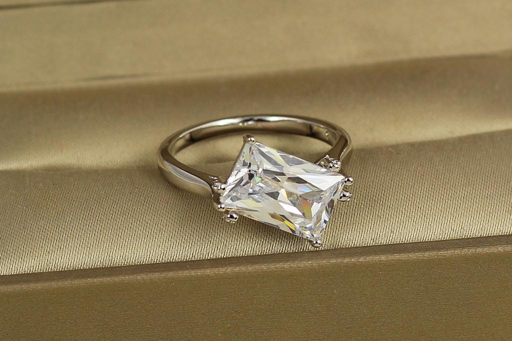 Кольцо Xuping Jewelry большой прямоугольник р. 18 Серебристый (30304951)