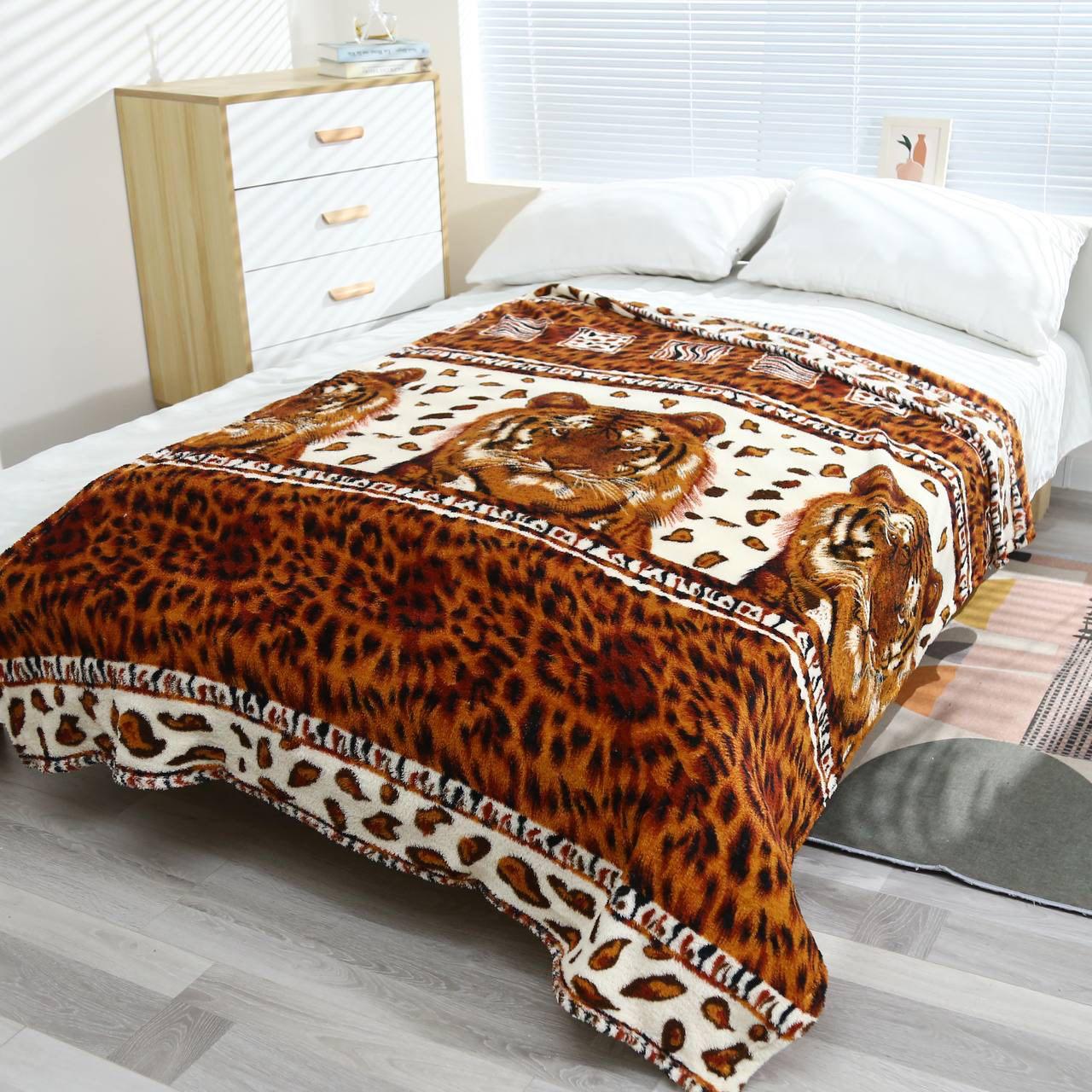 Плед-покрывало Malloory Home из микрофибры Тигры 180x200 см Бело-коричневый (07-26-5)