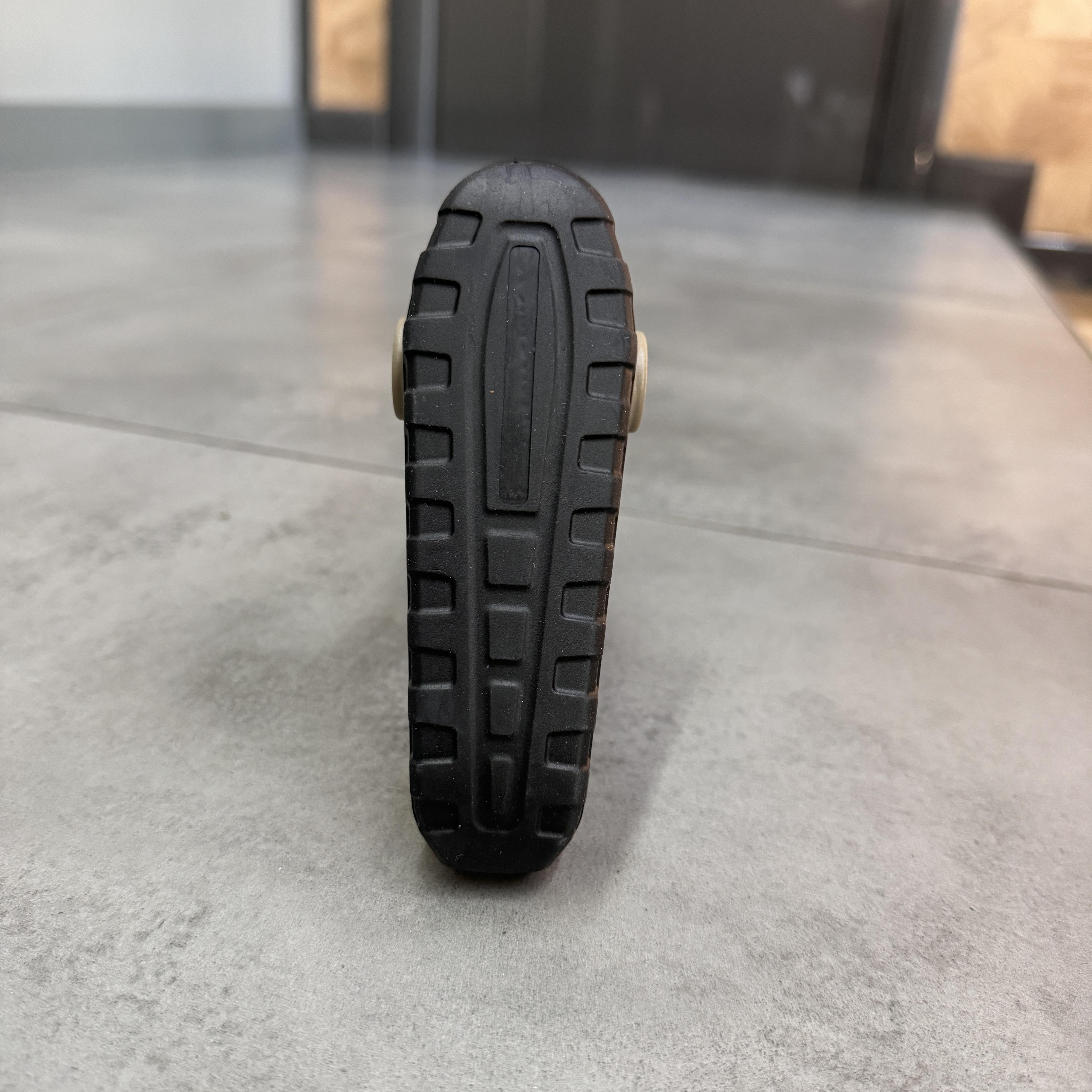 Пример DLG TBS TACTICAL DLG-130 для трубок Mil-Spec гнездо антабки на 2 стороны Койот (246804) - фото 6 Пример DLG TBS TACTICAL DLG-130 для трубок Mil-Spec гнездо антабки на 2 стороны Койот (246804) - фото 6