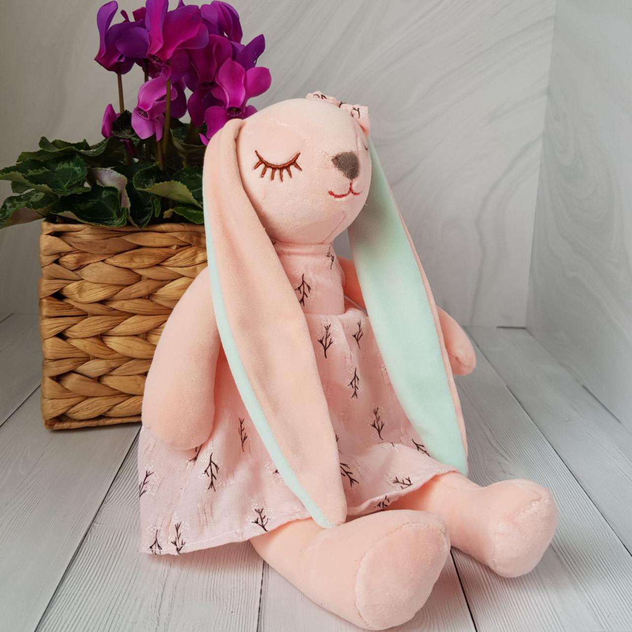 М'яка іграшка Кролик у сукні 35 см Рожевий (2062433332)