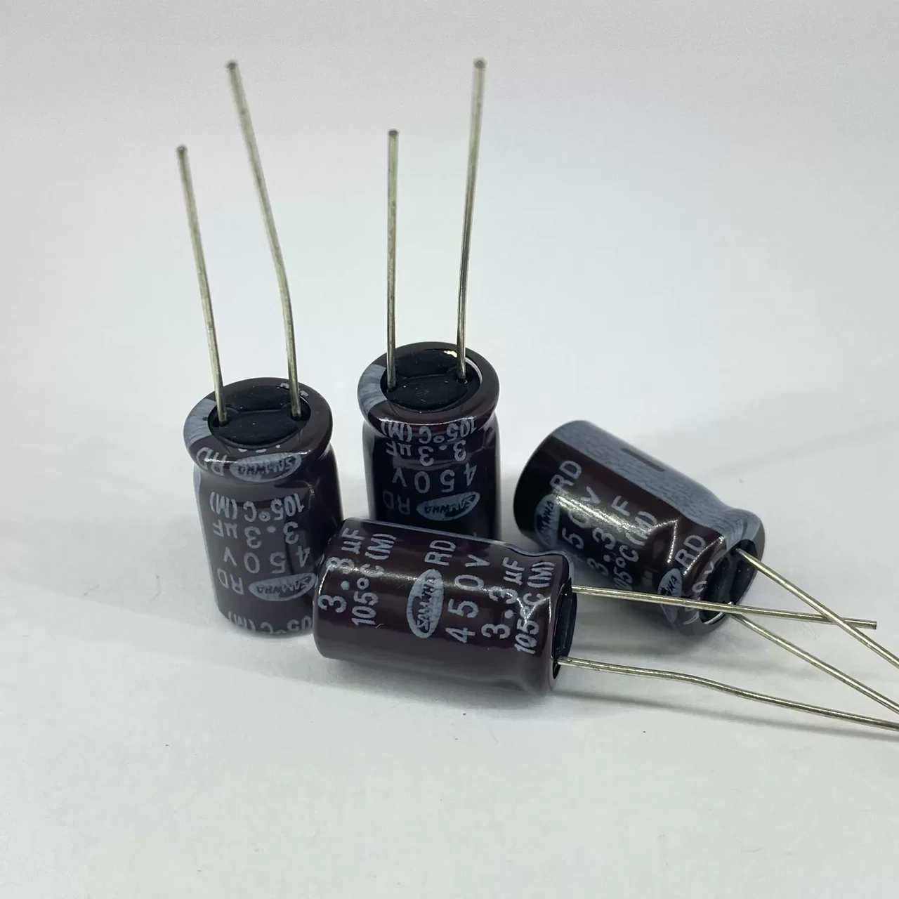 Конденсаторы электролитические SAMWHA 3,3 мкф 450V 10x16 мм 105 °C (1940758373)