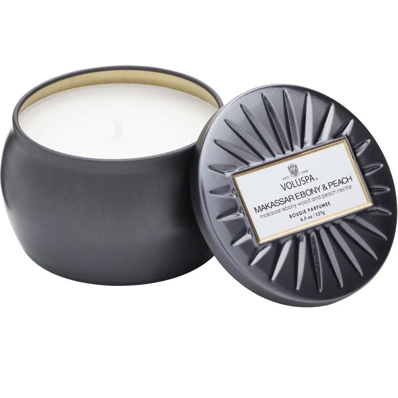 Свеча ароматическая Voluspa Vermeil Makassar Ebony & Peach 127 г металлическая шкатулка (111000716)