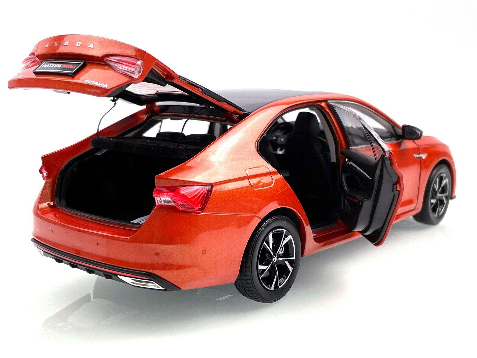 Модель автомобіля Skoda Octavia PRO 2021 р. 1:18 Помаранчевий (24) - фото 4