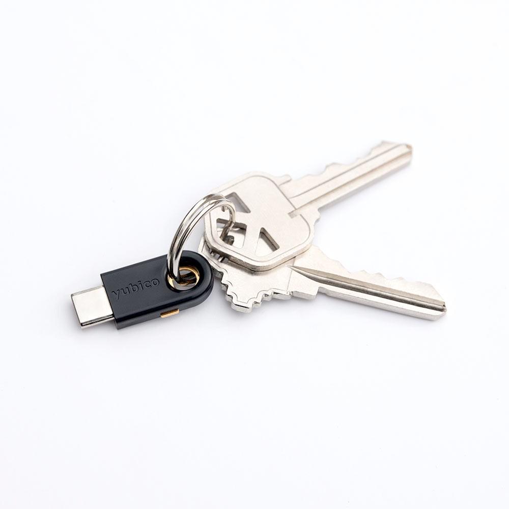 Аппаратный ключ Yubico Yubikey 5C USB Type-C 2 шт. (683068-2) - фото 6