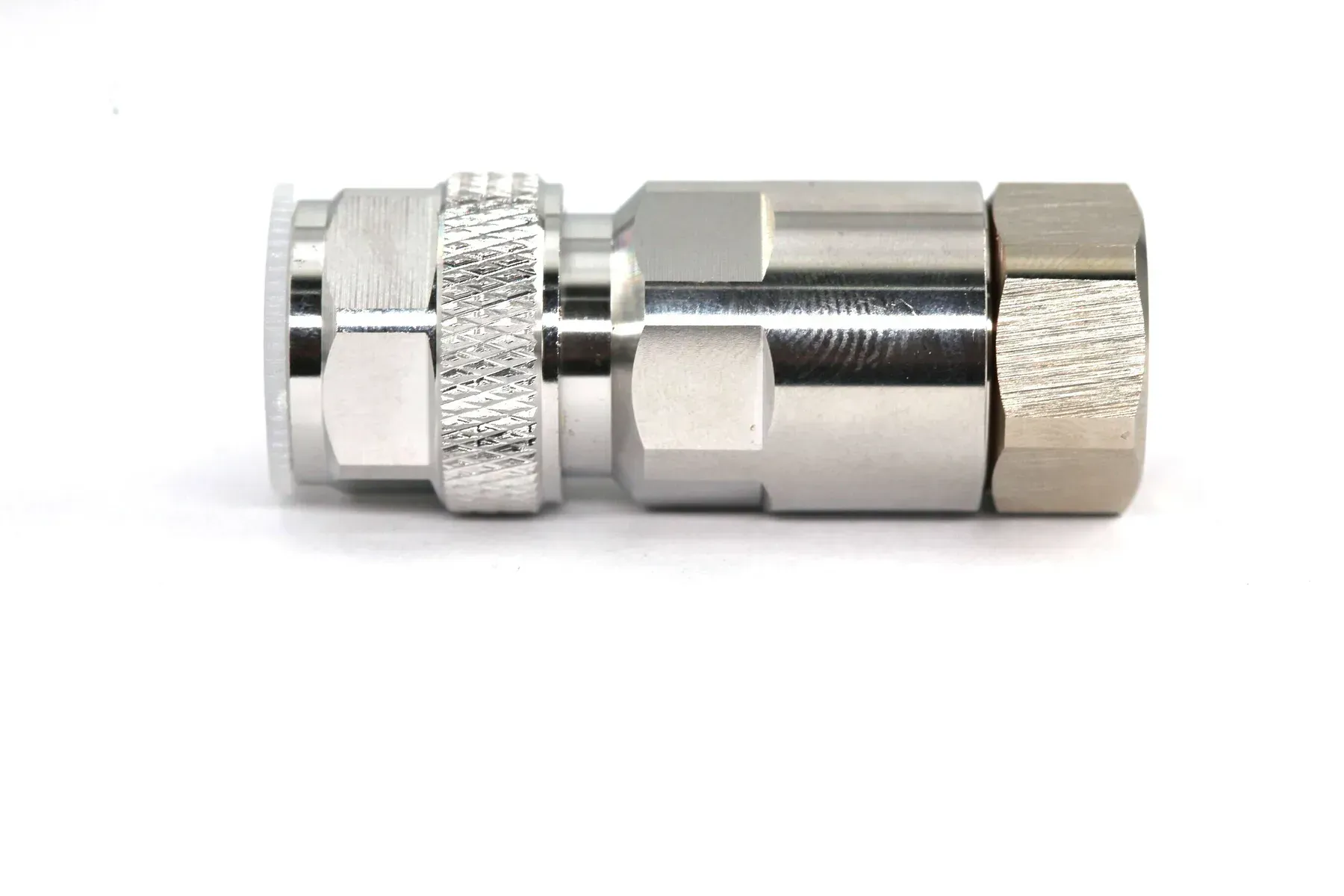Разъем N-male штекер влагозащищен под кабель 1/2" Super Flexible зажимной Silver (3.04.0280)