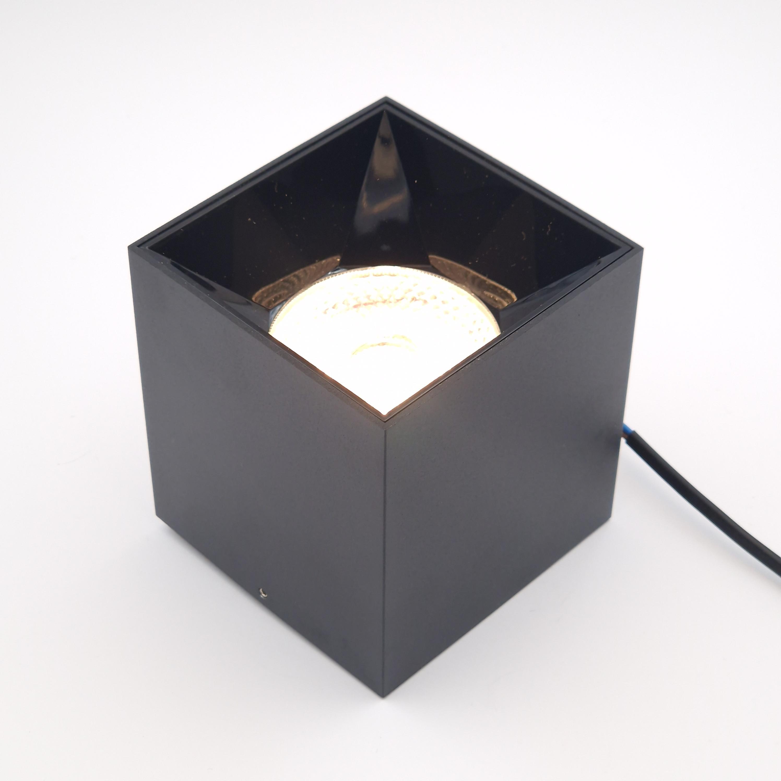 Светильник накладной Light Club 12 Вт 4000 К IP20 точечный Черный (LTR617CS-12-4-BK) - фото 3 Светильник накладной Light Club 12 Вт 4000 К IP20 точечный Черный (LTR617CS-12-4-BK) - фото 3