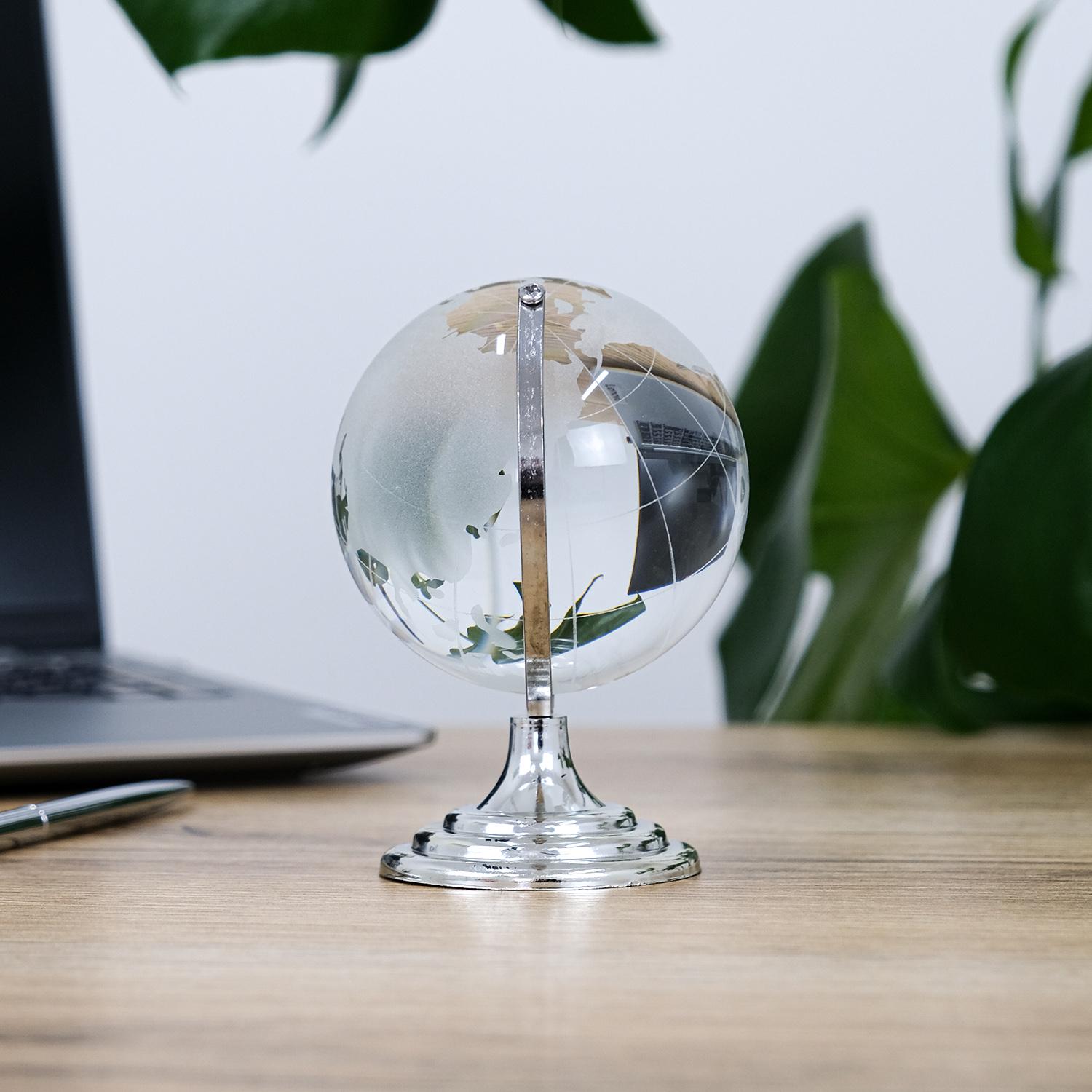 Декоративний глобус із кришталю на металевій підставці 13,5х8,5 см Срібний (MH-SJ046-2-8D) - фото 3 Декоративний глобус із кришталю на металевій підставці 13,5х8,5 см Срібний (MH-SJ046-2-8D) - фото 3