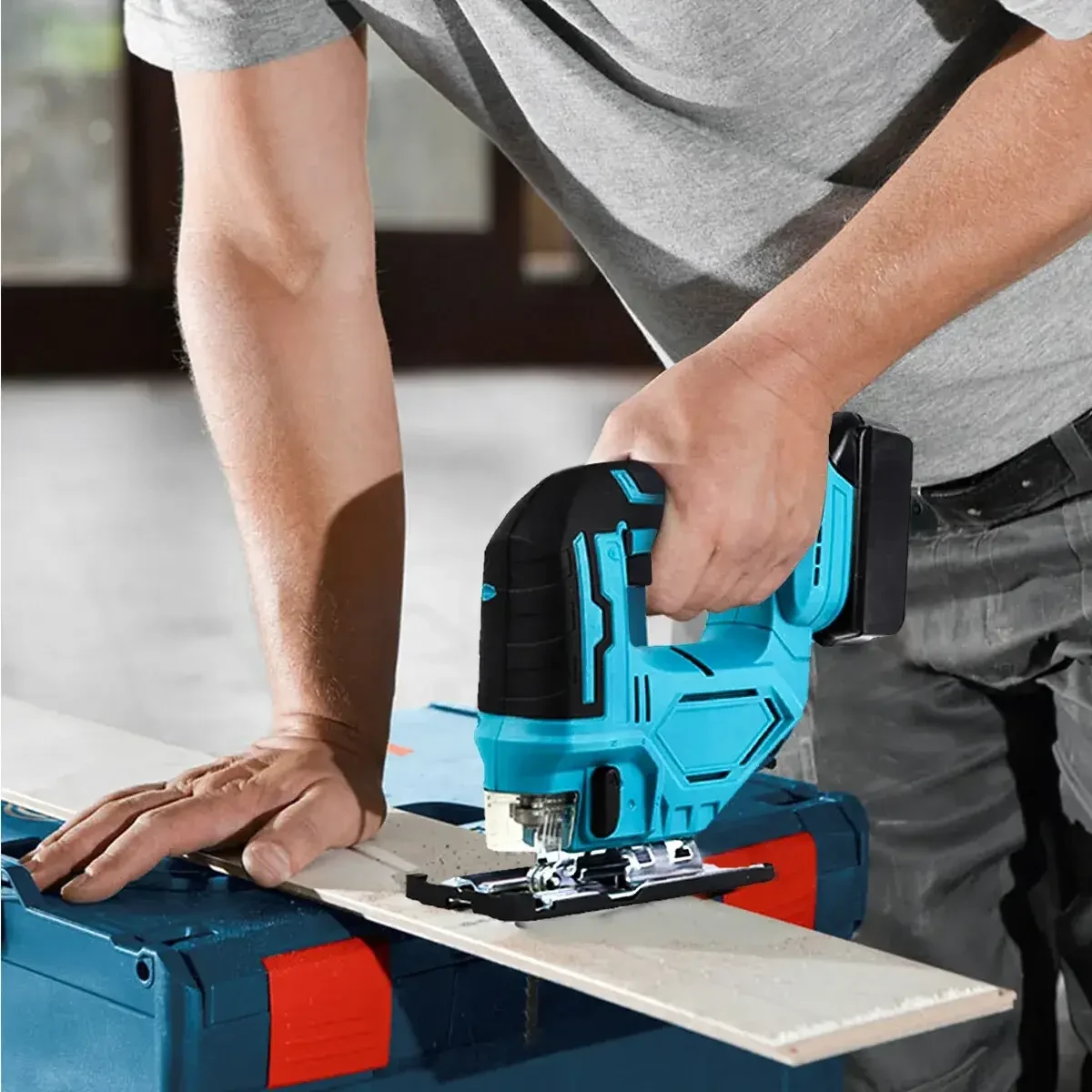 Лобзик з регулюванням швидкості та кута нахилу V-Tekk з 2 акумуляторами 24V в кейсі (TEKК24) - фото 5 Лобзик з регулюванням швидкості та кута нахилу V-Tekk з 2 акумуляторами 24V в кейсі (TEKК24) - фото 5