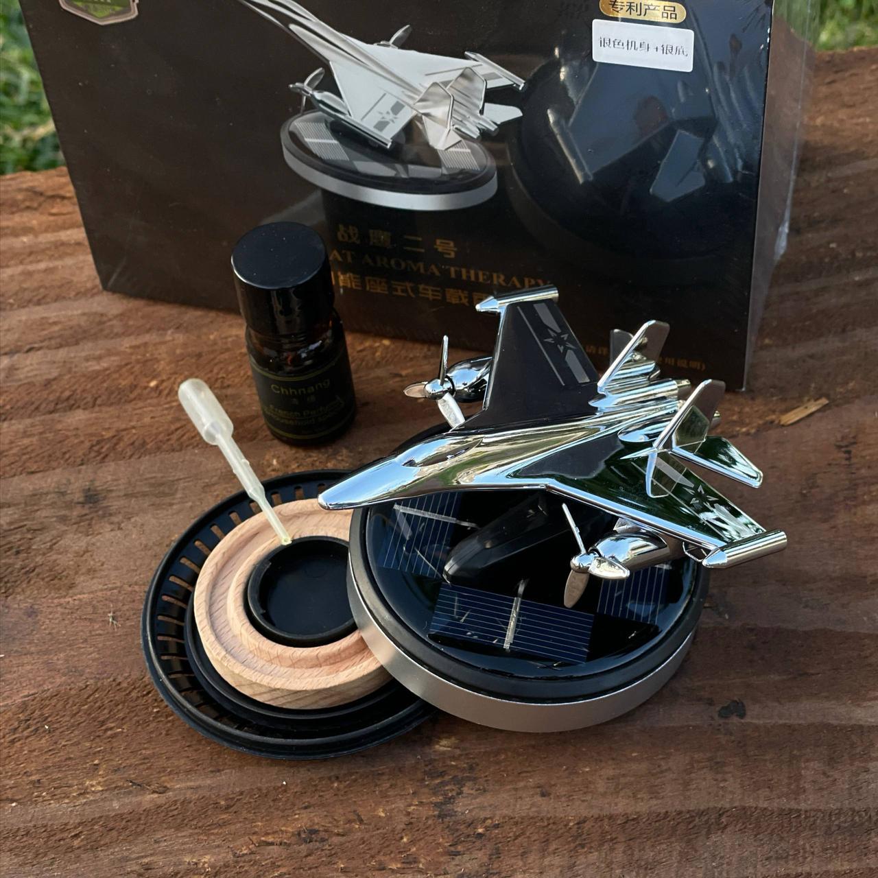 Ароматизатор автомобільний літак на сонячних елементах Сірий - фото 2 Ароматизатор автомобільний літак на сонячних елементах Сірий - фото 2